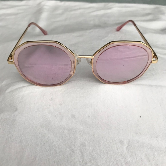 NWT Retro Geometric Sunglasses - Picture 3 of 15